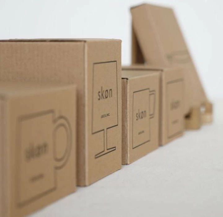 レトロな色使いがかわいい3色展開の耐熱グラスシリーズ｜skon プレート