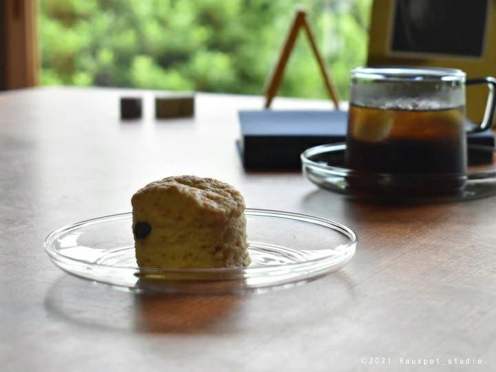 レトロな色使いがかわいい3色展開の耐熱グラスシリーズ｜skon プレート