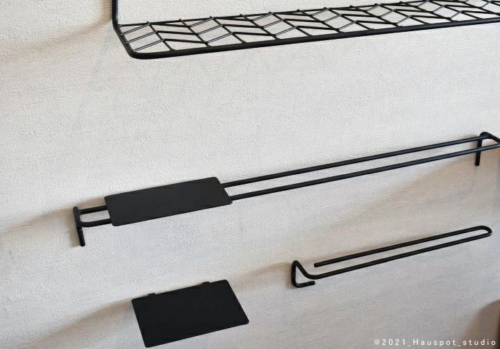 シンプルかつスタイリッシュさが特徴のアイアン素材の壁掛けパーツ｜ren. タオルハンガー