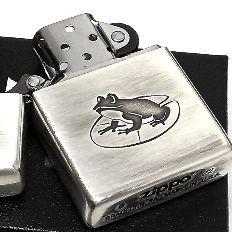 ZIPPO カエル ジッポ ライター かわいい 蛙 お守り 縁起物 メンズ 銀 エッチング彫刻 シルバーイブシ レディース 可愛い ギフト プレゼント