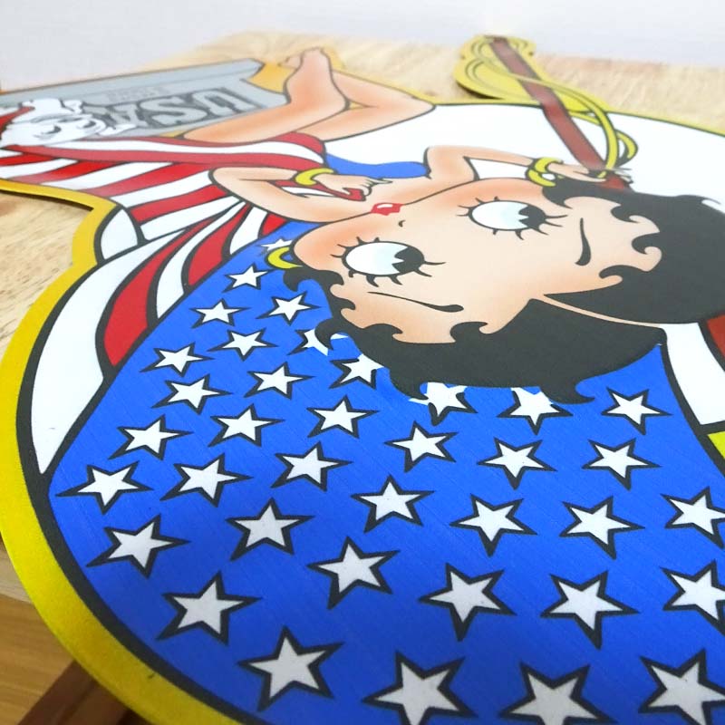 アメリカン レトロ ブリキ看板 Betty AMERICA エンボスメタルサイン