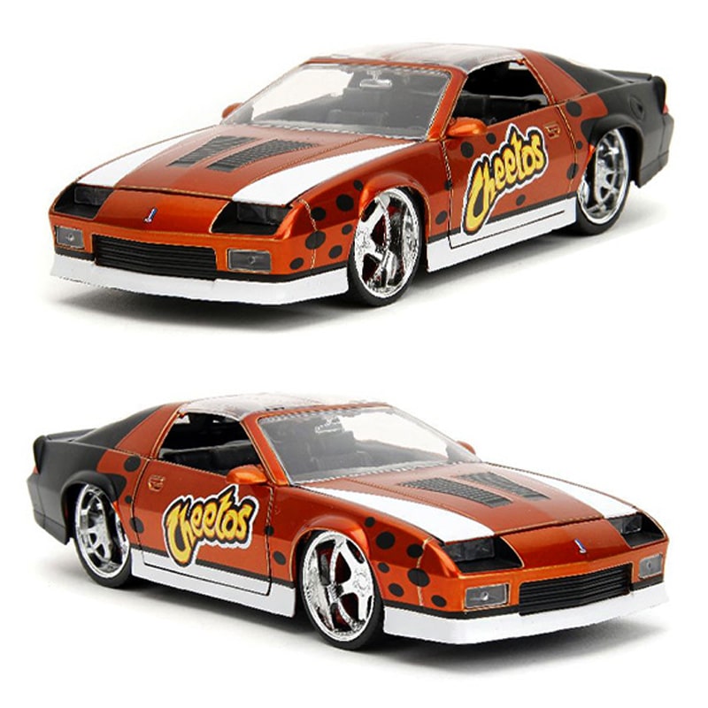 チ―トス ミニカー フィギュア Cheetos 人形 車 シボレー CAMARO Z28