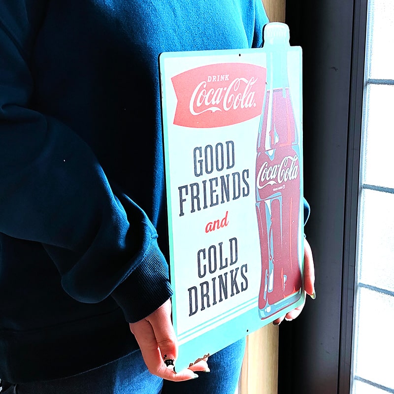 ブリキ看板 コカコーラ カレンダー エンボスメタルサイン
