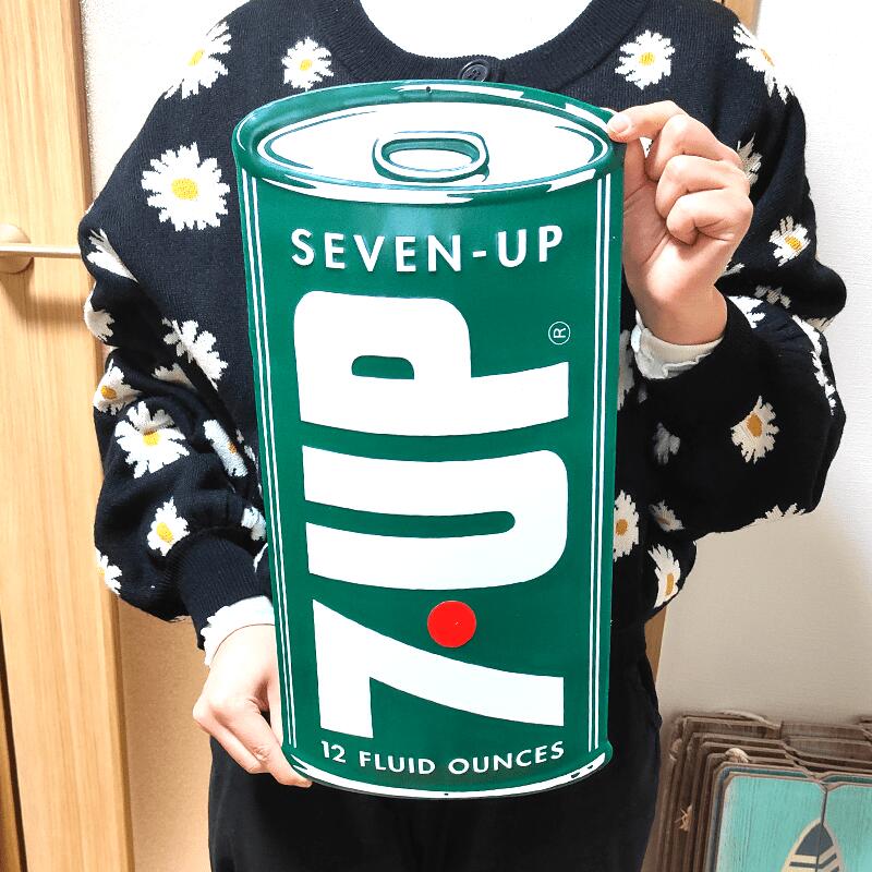 アメリカン レトロ ブリキ看板 7UP アンティーク 懐かしい 缶 ガレージ