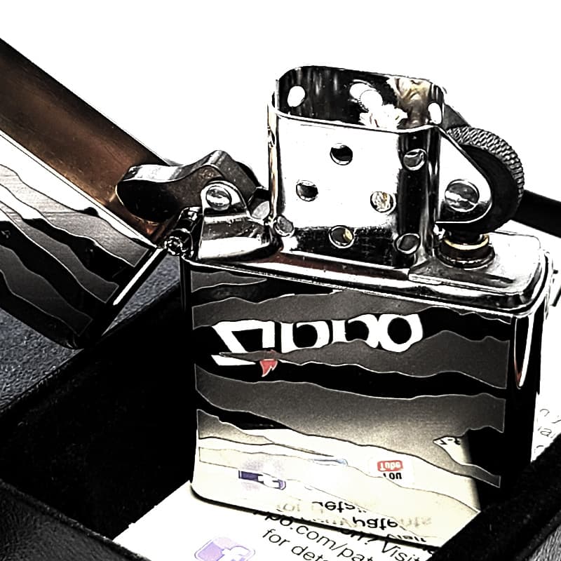 ZIPPO（ジッポー） ライター 廃盤 ゼブラライン 銀 チタンコーティング