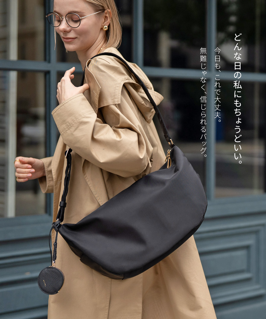 池田真子 コラボ ショルダーバッグ ショルダー ツキ ナイロン ナイロンショルダーバッグ 大容量 マザーズバッグ
