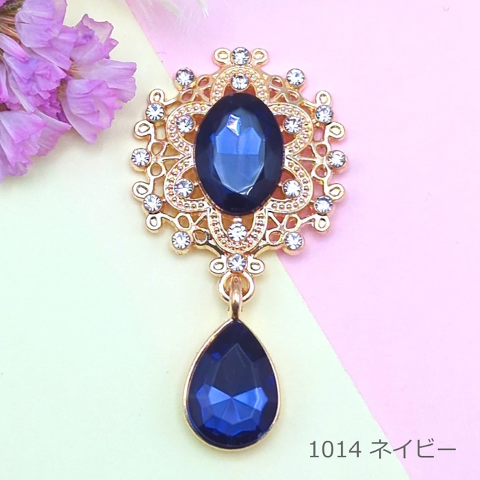 ハンドメイド　資材 菊寄せは好きだけど、下側くっつけるのは苦手💦 #レザークラフト