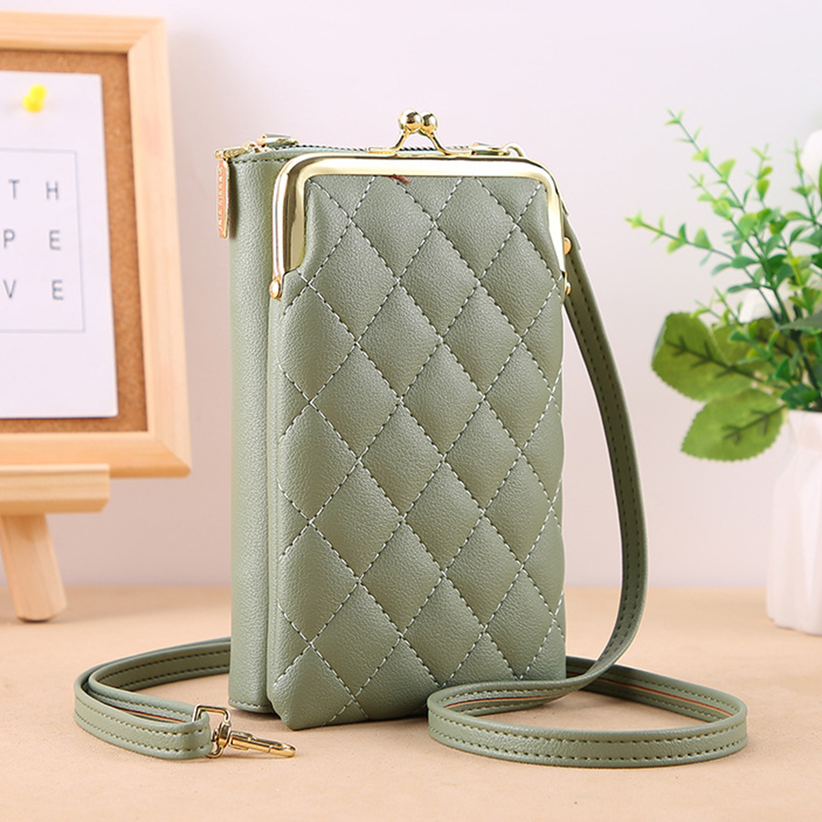 お財布ショルダー ナイロン 縦型 軽量 スマホ がま口 キルティング  