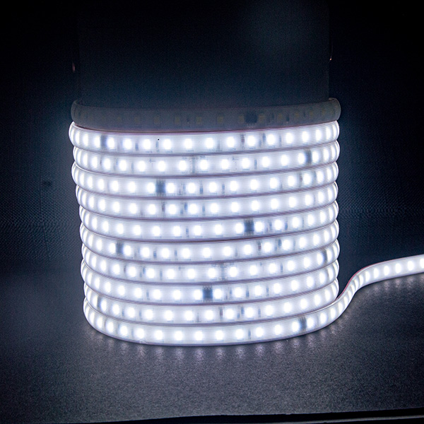 ledテープ 柔らかく光る LEDテープライト 白色 電球色 コンセント 間接照明  AC110V PSE認証済 33m 室内 照明 イルミネーション LEDライト カット可 防水IP68の画像