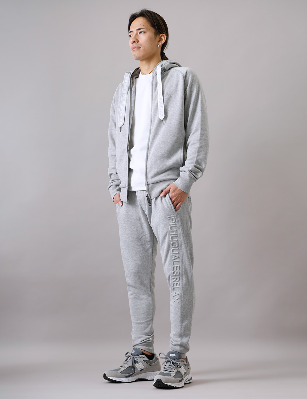 1piu1uguale3 golfジップアップパーカー ホワイト グレー 1PIU1UGUALE3 RELAX 30%OFF！ファミリーセール！ ウノ ピゥ ウノ