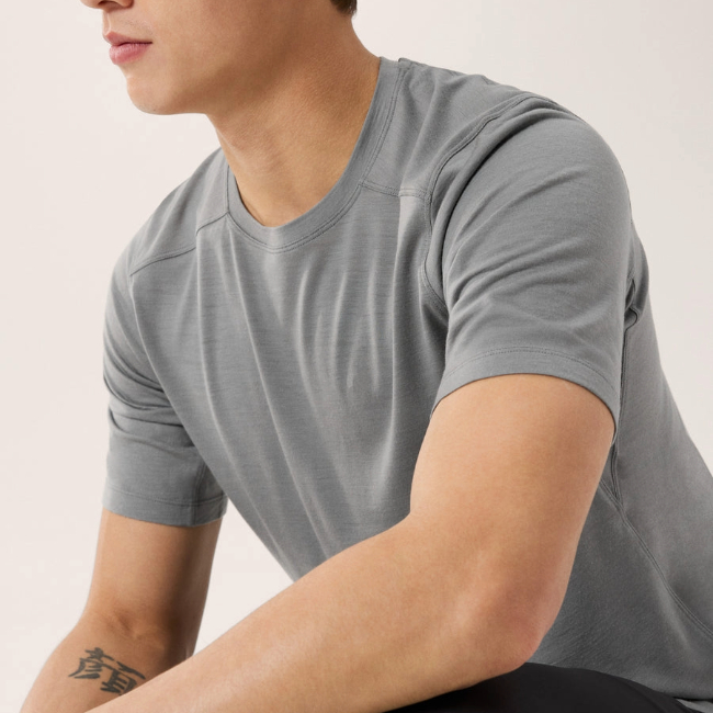 s*い様 アークテリクス ARC'TERYX スプリットSS Tシャツ Mサイズ 中古・古着通販】ARC'TERYX (アークテリクス) Split SS T-shirt