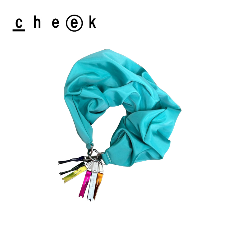 爆買 | スマホストラップ cheek ビッグシュシュストラップ 全4色