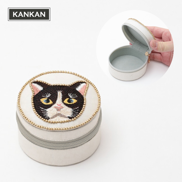 爆買 小物入れ 刺繍 ラウンドケース 全3種 ビーズ 黒猫 白猫 鳥