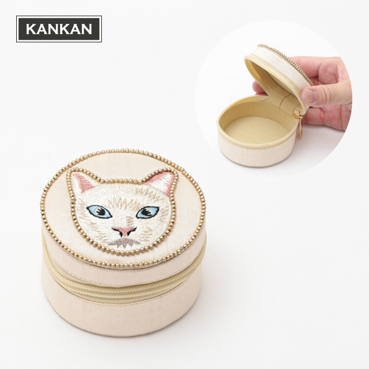 爆買 小物入れ 刺繍 ラウンドケース 全3種 ビーズ 黒猫 白猫 鳥