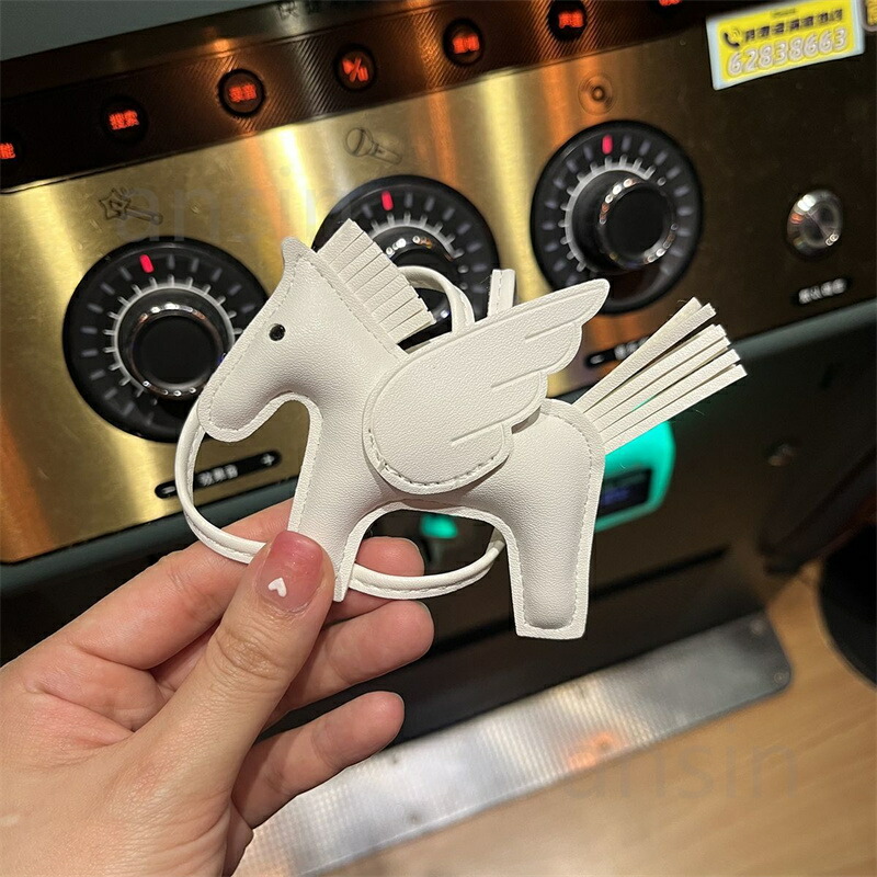 バッグチャーム 馬チャーム ロデオチャーム ペガサス キーホルダー PUレザー 軽量 小型 高級 かわいい おしゃれ 母の日 ギフト レザー小物 |  | 14