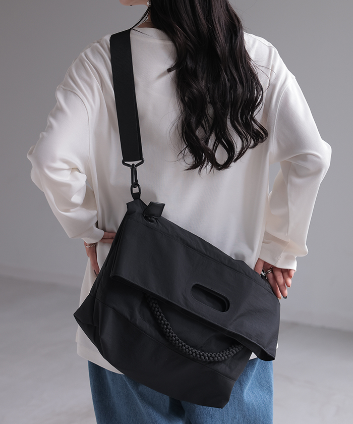 バッグ ショルダー ハンド 3way レディース カバン 鞄 かばん 無地 肩掛け 大容量 収納 PC収納 パソコン 斜め掛け 通学 通勤 おしゃれ マチ 調節可能 ベルト | HUG.U | 01