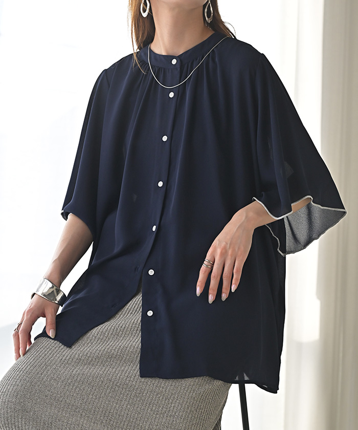 ブラウス レディース フリル シャツ ジャスト丈 二の腕を隠せる バンドカラー トップス きれいめ ギャザー スタンドカラー 通勤 | HUG.U | 04