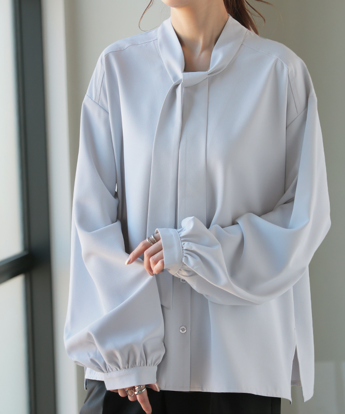 ブラウス ボウタイ トップス シャツ ロング ロングシャツ チュニック 長袖 無地 リボン ボリュームスリーブ きれいめ ゆったり | HUG.U | 02
