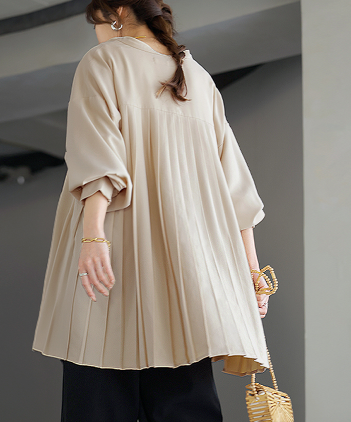 シャツ バックプリーツ ブラウス レディース トップス ロング ロングシャツ プルオーバー スキッパー プリーツ ボリュームスリーブ チュニック | HUG.U | 01