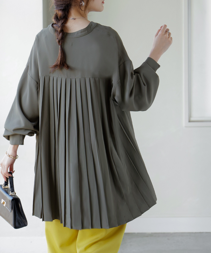 シャツ バックプリーツ ブラウス レディース トップス ロング ロングシャツ プルオーバー スキッパー プリーツ ボリュームスリーブ チュニック | HUG.U | 03