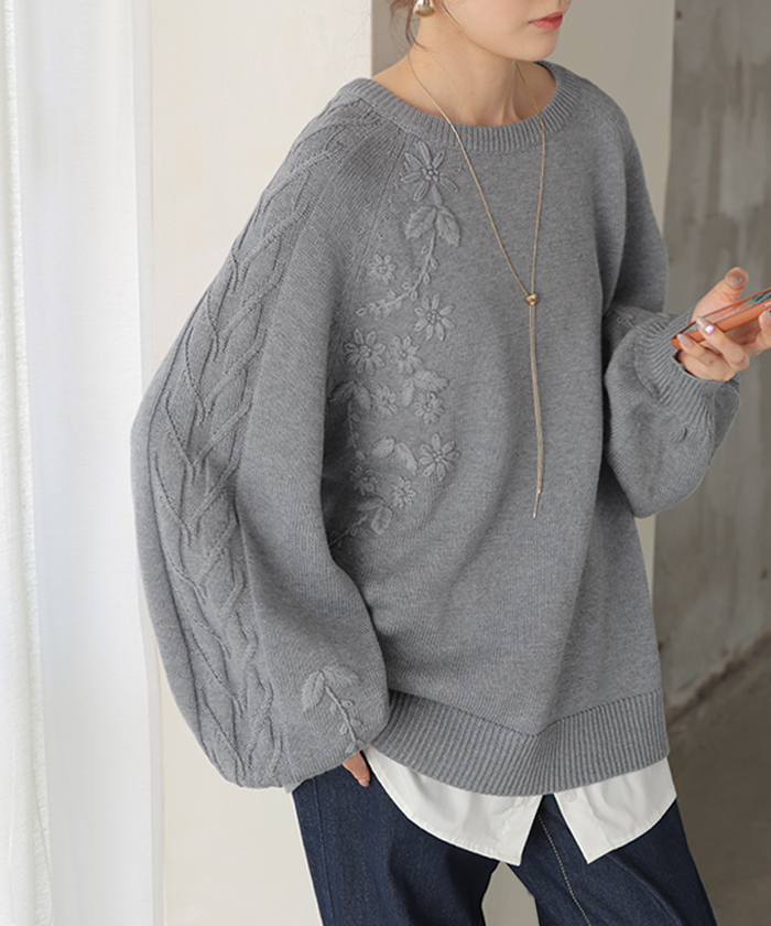 ニット 刺繍 綿100 ハンドメイド ロング レディース トップス セーター オーバー プルオーバー 花柄 チクチクしない ケーブル 長袖 長い ボリュームスリーブ | HUG.U | 01