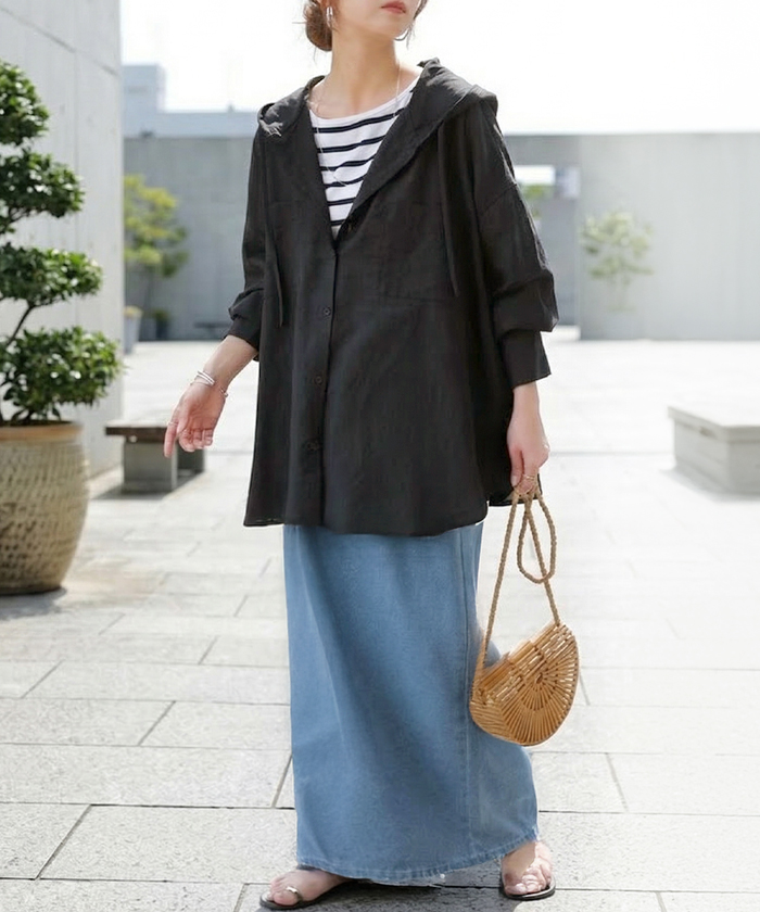 シャツ シアーシャツ フード付き パーカー トップス アウター レディース 羽織り 前開き 長袖シャツ ブラウス リネン混 Vネック 薄手 冷房対策 お尻が隠れる | HUG.U | 04