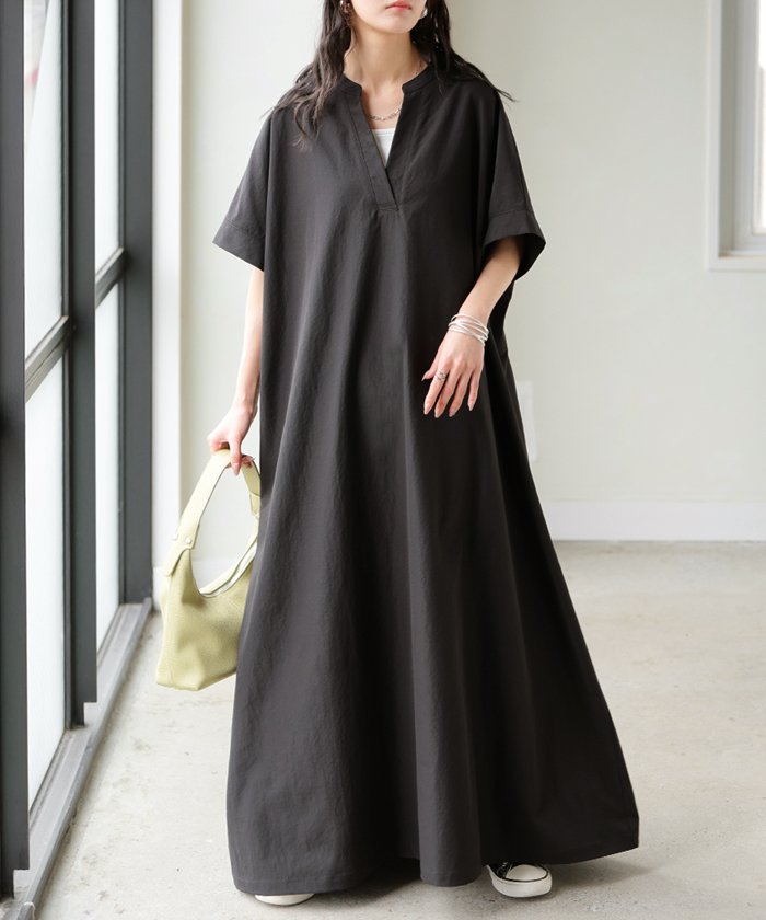 ワンピース レディース ロングワンピース マキシワンピース Vネック キーネック Aライン シャツワンピース ロング バックルベルト ベルト付き ポケット 半袖の画像