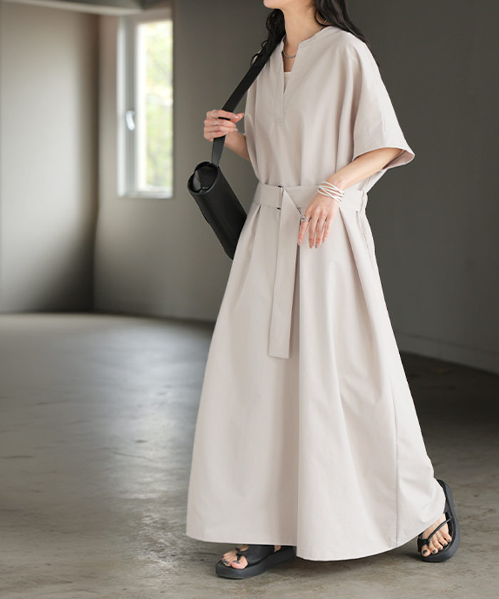 ワンピース レディース ロングワンピース マキシワンピース Vネック キーネック Aライン シャツワンピース ロング バックルベルト ベルト付き ポケット 半袖の画像