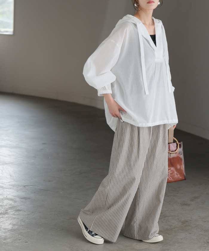 パーカー 綿100 シアー レディース トップス コットン フーディー 透け感 Vネック 長袖 体型カバー スキッパー レイヤード 重ね着 プルオーバー | HUG.U | 01