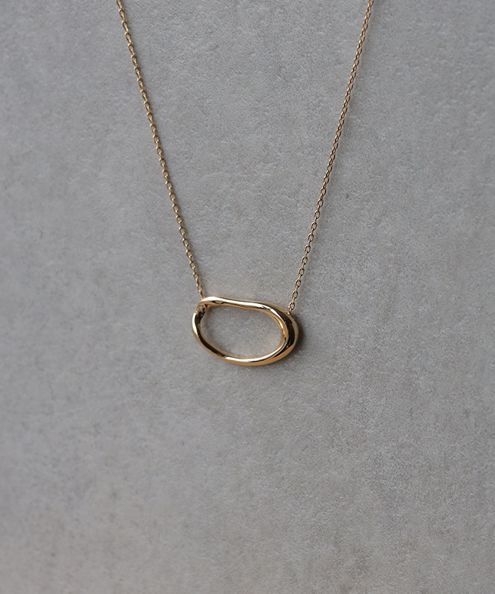 ネックレス レディース ロング アクセサリー チェーン モチーフ シルバー ゴールド ニュアンス 長め アクセ | HUG.U | 01