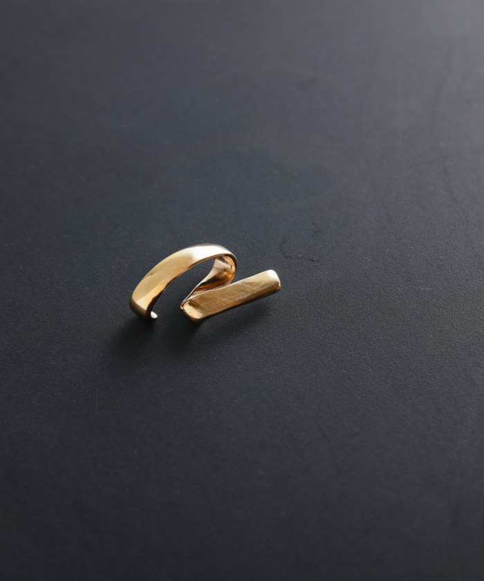 イヤーカフ 大ぶり 片耳用 ピアス 風 アクセサリー ノンホール イヤカフ シルバーアクセサリー 軟骨 カーブ | HUG.U | 01