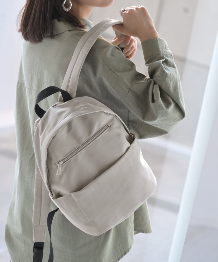 バッグ リュック レディース 8ポケット 小さめ リュックサック 大容量 軽量 ポケット レディースバッグ | HUG.U | 04