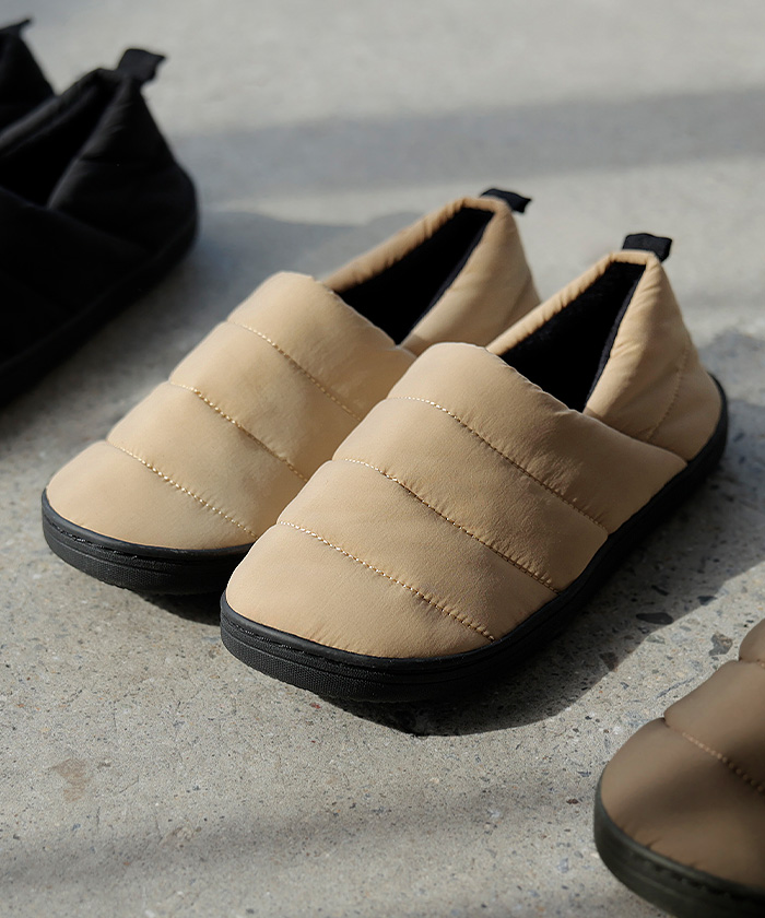 モックシューズ レディース 中綿 裏起毛 サボサンダル 歩きやすい キャンプシューズ スリッポン かかとが踏める スニーカー 靴 シューズ 紐なし くつ クツ 軽量 | HUG.U | 01