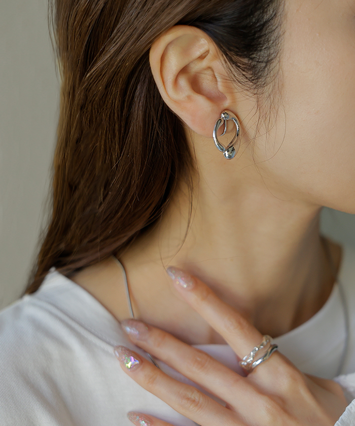 イヤリング ピアスに見える イヤカフ イヤーカフ シルバー ゴールド ノンホール ウェーブ ねじり ぷっくり アクセサリー アクセ フープ フープイヤリング | HUG.U | 01
