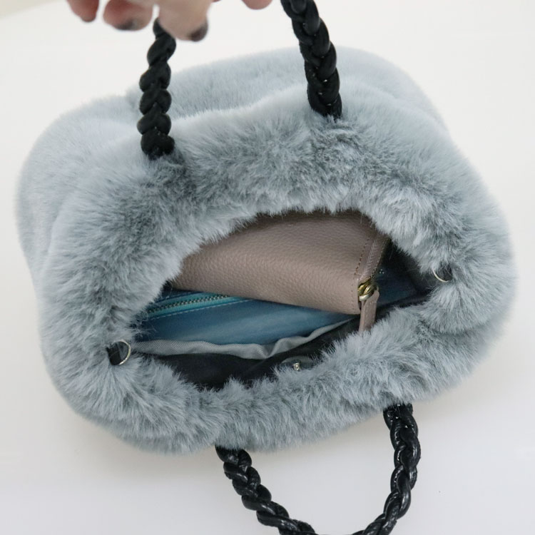 【美品】ダークグレーファーハンドバッグ セール】【形が変わる2WAY】きれいめふわふわフェイクファー