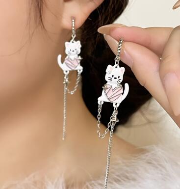猫 ピアス 揺れる ロングピアス フックピアス 新発売セール アニマル