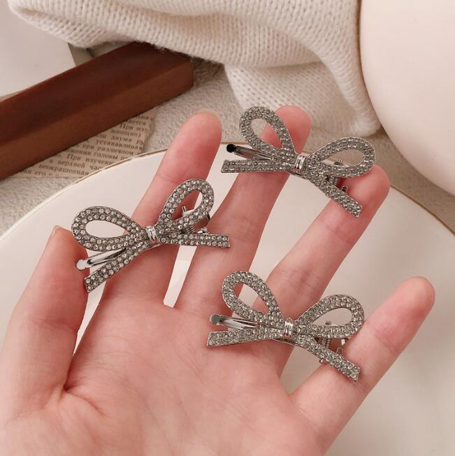 ヘアクリップ 2個セットシルバーミニメタルリボンクリップ 新発売