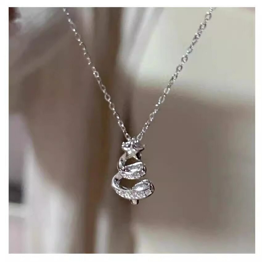 今だけ！【クリスマス限定価格！】here's ヒアーズ シルバーネックレス ネックレス ツリーモチーフシルバーネックレス・ペンダント 新発売