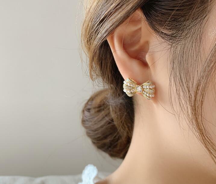 ピアス ラインストーンビーズミックスリボンピアス おとな かわいい