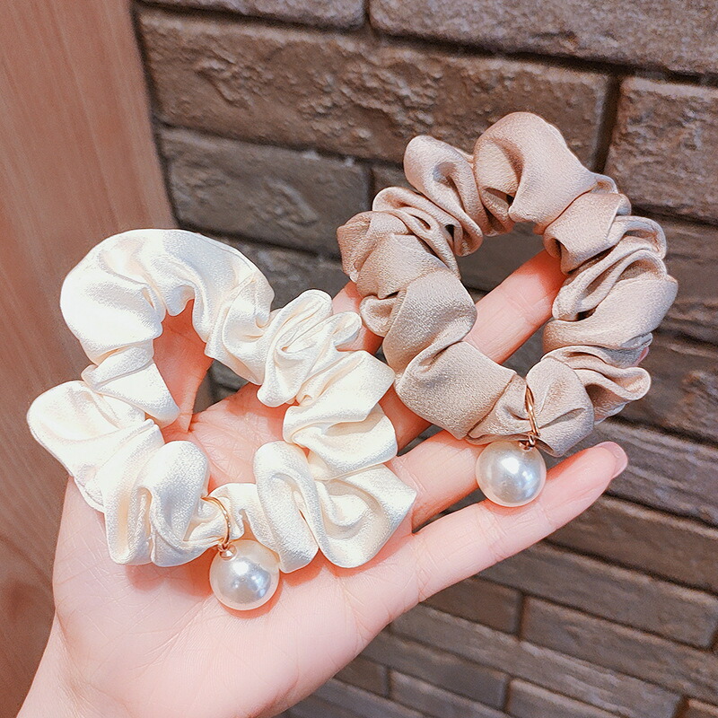 大人可愛い♡⃛水色グラデ薔薇丸ごと1輪♥️ジュエルハート型ビジュー付きヘアゴム♥️ シュシュ 一粒パールミドルサイズシュシュ おとな かわいい 上品