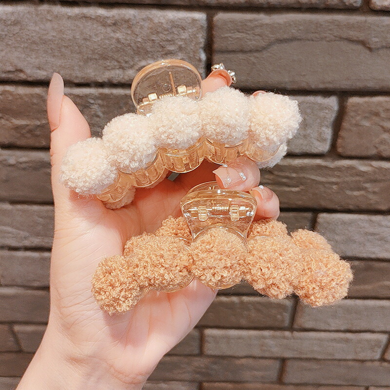 ヘアクリップ モコモコボールPPクリアビッグバンスクリップ おとな