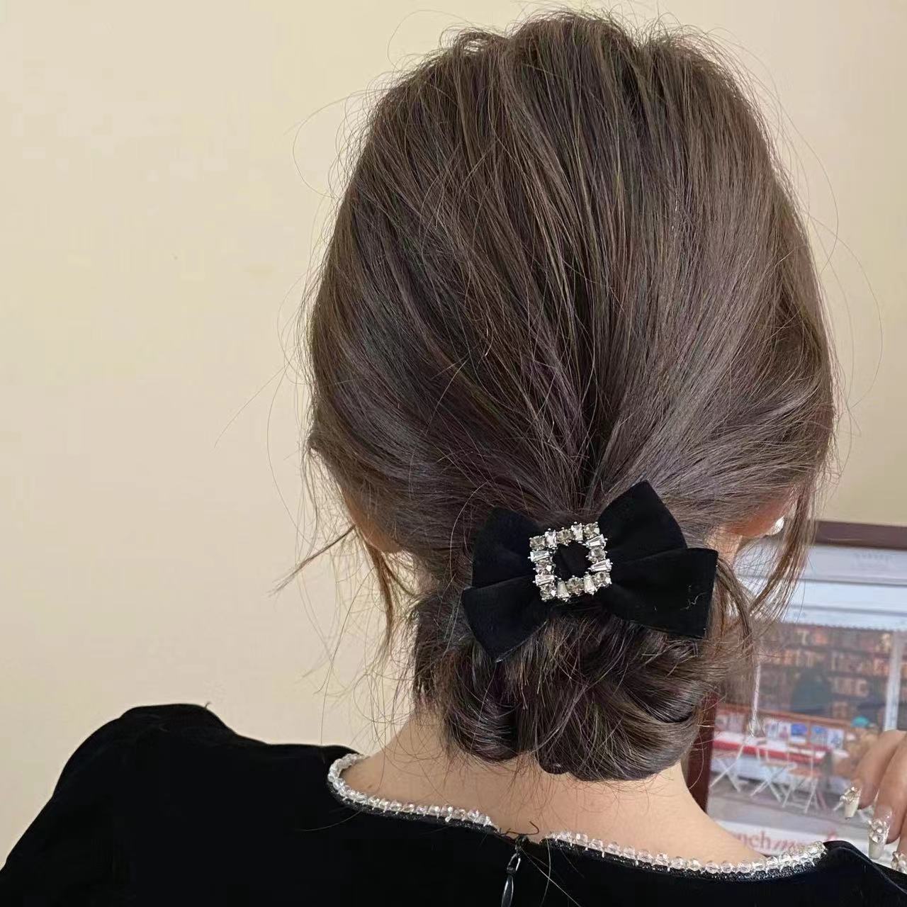 ヘアゴム ラインストーンチャームミニベルベットリボンヘアゴム 送料