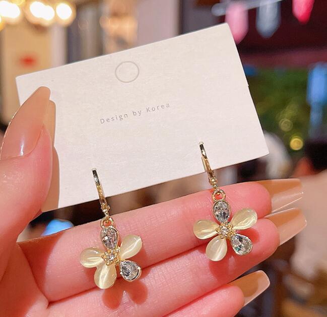 ピアス クリスタルフラワーゴールドフープピアス 送料無料 おしゃれ