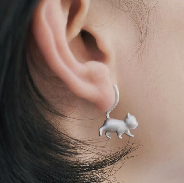ピアス つや消しシルバーキャットミニメタルピアス 新発売セール 大人