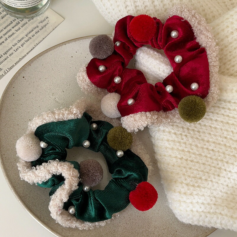 no.93 ハンドメイド　クリスマスカラーの華やかヘアアクセサリー✩.*˚ クリスマス シュシュ ポンポン ヘアアクセサリー 送料無料 赤 緑