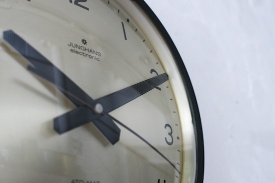 極美品 JUNGHANS ユンハンス クロック 時計 掛け時計 ビンテージ JUNGHANS/ユンハンス 陶製 ウォールクロック/壁掛け時計