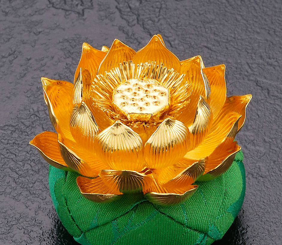 美品✨光則 純銀製仏花　蓮飾り（ピンク）1.7号　仏具　おりん　純金仕立て 美品✨光則 純銀製仏花 蓮飾り（ピンク）1.7号 仏具 おりん 純金