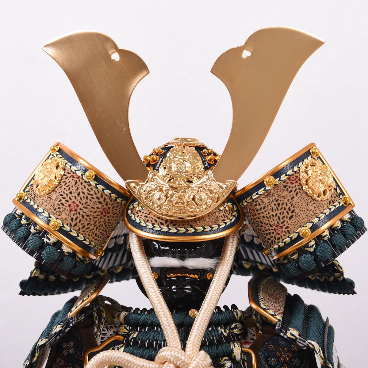 五月人形 7号鎧飾り 縹(はなだ)中白大鎧 鎧単品 : 人形の館石倉 - 通販