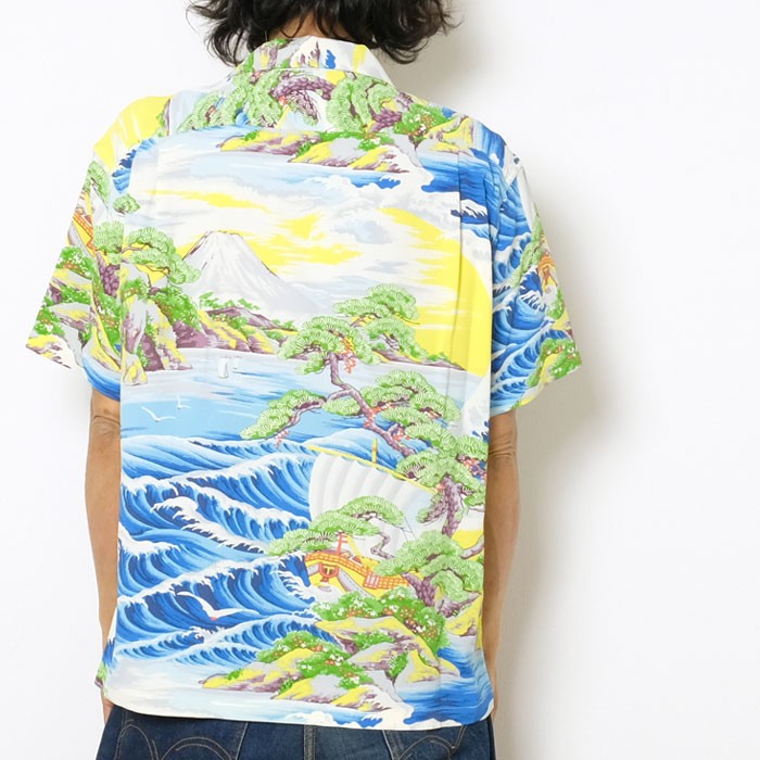 SUN SURF SURF（サンサーフ） 半袖レーヨン ハワイアンシャツ 