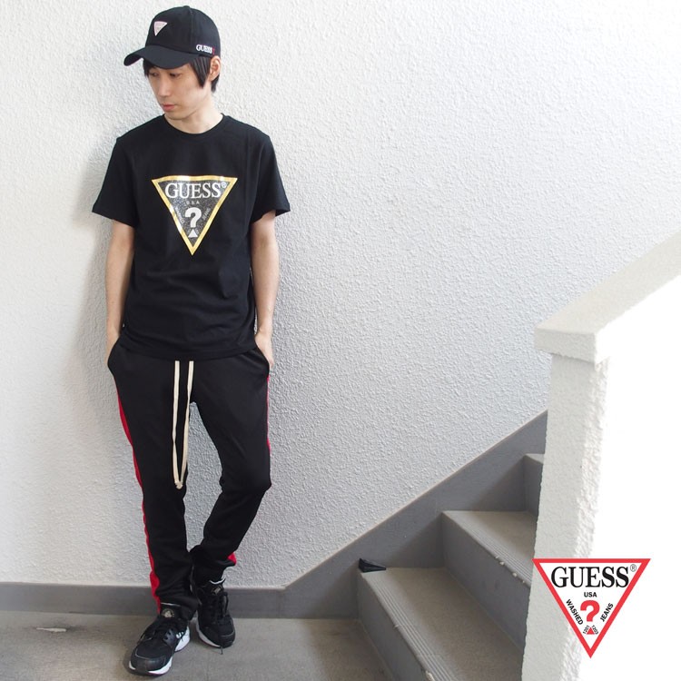 【GUESS】男女共用 レギュラーフィット Worldwide 配色 半袖 トップス | GUESS(ゲス) JAPAN 公式オンラインストア | GUESS